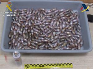 Detenida una mujer en el Aeropuerto de El Prat con 187 cápsulas de hachís en su estómago
