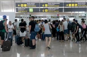 El Prat, al borde de su techo: alcanzará los 60 millones de viajeros en 2027 si mantiene el ritmo actual