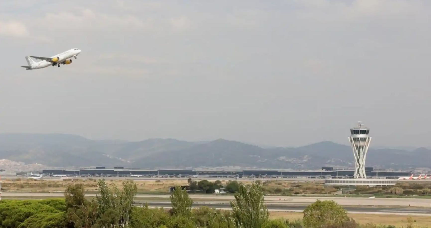 El Aeropuerto de El Prat sigue volando en lo alto: sexto mes consecutivo batiendo todos los récords