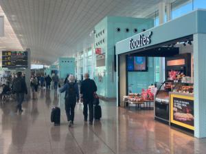 El Aeropuerto de El Prat amplía su oferta comercial para que viajar sea más ameno