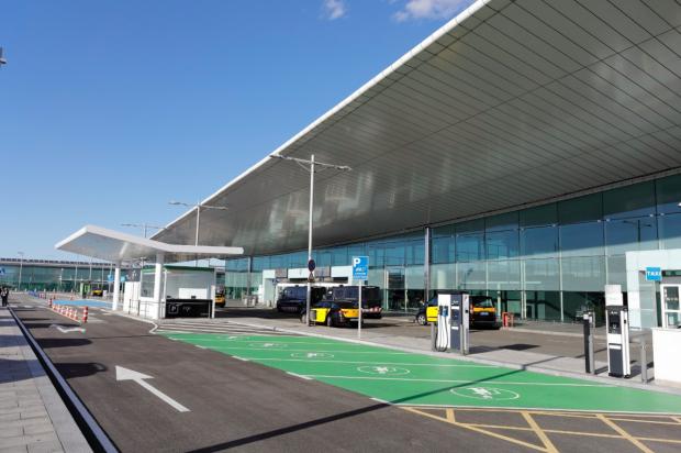 Descubre las nuevas instalaciones de lujo en el Aeropuerto de El Prat para los pasajeros VIP