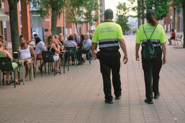 Sant Joan Despí refuerza la noche con agentes de convivencia: seguridad real y tranquilidad vecinal