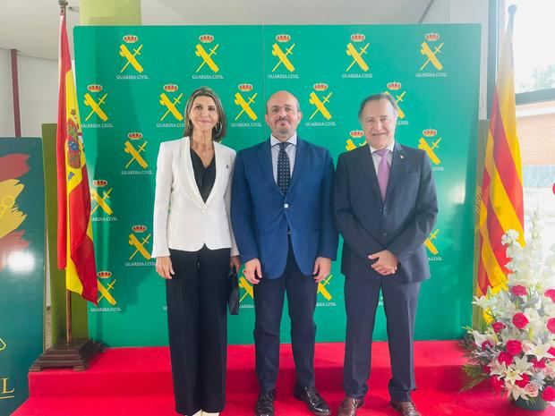 Representantes del PP y otros partidos presentes en el desfile de la patrona de la Guardia Civil de Sant Andreu