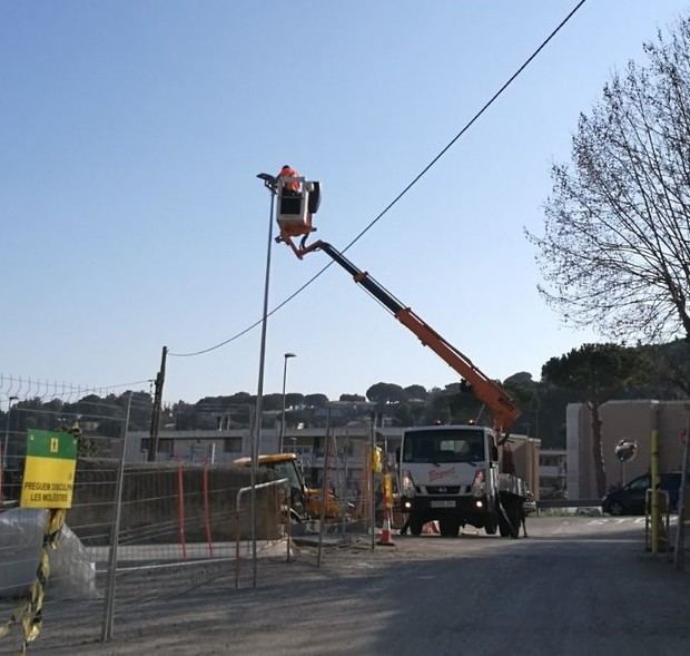 Cervelló sufre un robo de material del alumbrado público