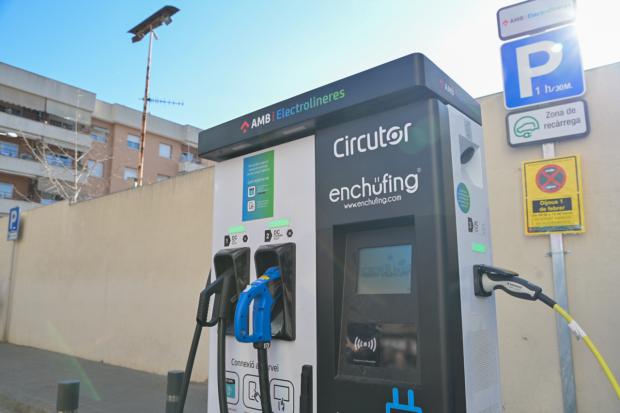Once nuevos puntos de recarga para coches eléctricos en el Baix Llobregat y L'Hospitalet