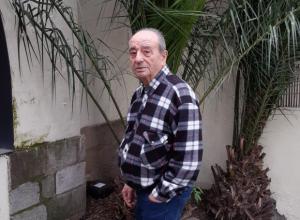 Ángel González: “Discutí con Carrillo sobre nacionalismo versus internacionalismo y me convenció”