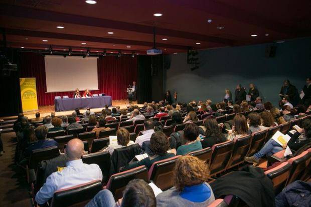 L’atur dóna el salt a l’escenari