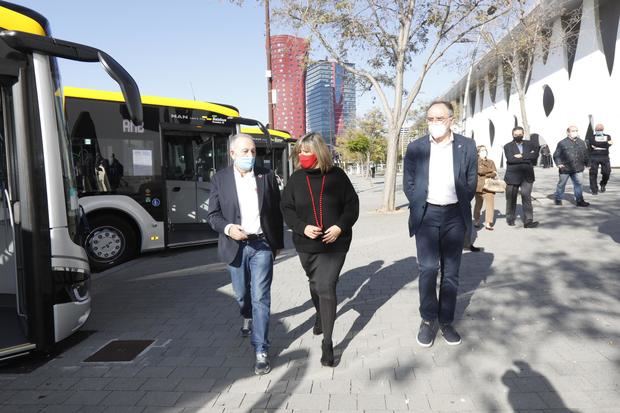 La flota de buses de L’Hospitalet y el Baix incorpora 12 vehículos híbridos