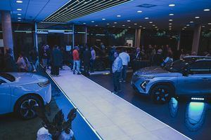 Sant Boi se vuelca con entusiasmo en OMODA y JAECOO durante un Premiere Day que llena Autovivo