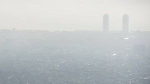 Castelldefels activa aviso por contaminación atmosférica: medidas para reducir emisiones