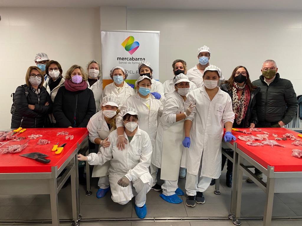 Sant Just y Esplugues organizan una formación pionera de varios oficios para inscritos en la bolsa de trabajo