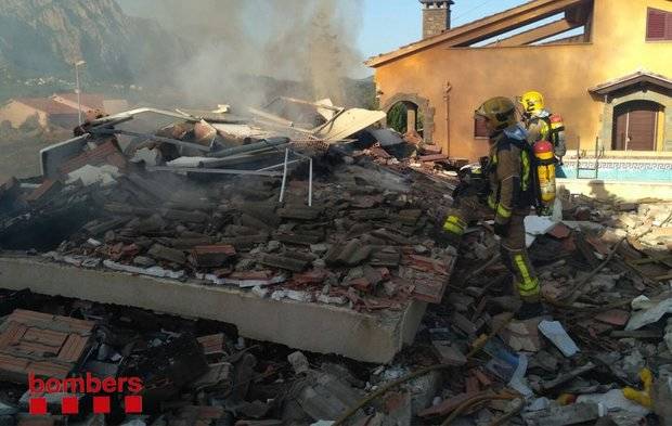 Una explosión derrumba una casa unifamiliar en Collbató