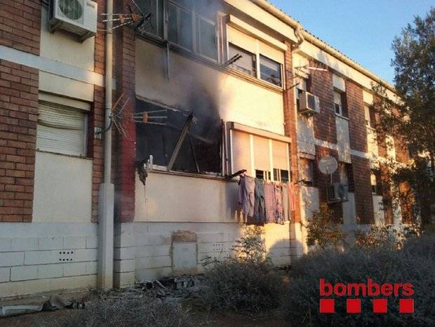 Quatre ferits lleus en un incendi d’un habitatge de Sant Boi