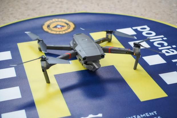 Dron de vigilancia de la Policía Local de Esplugues