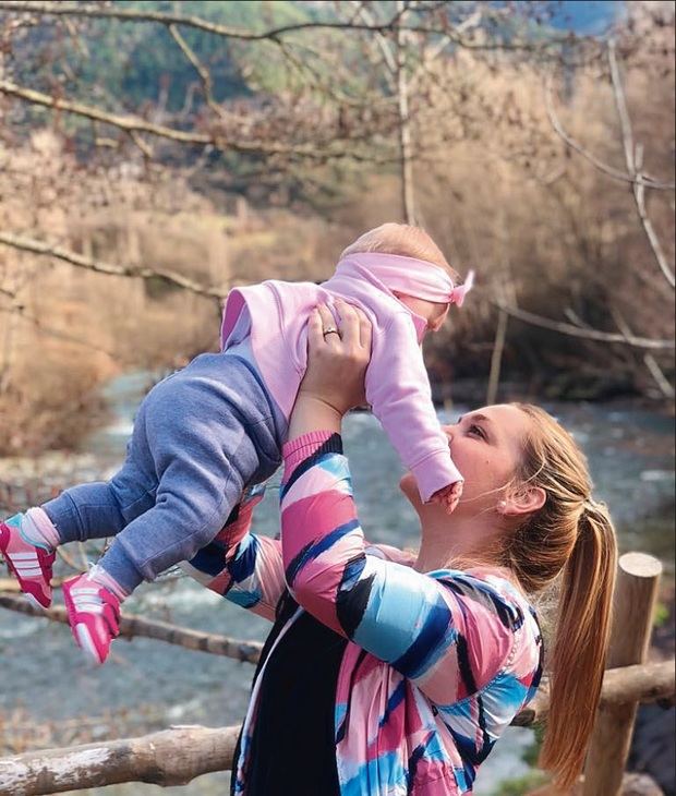 Carla Sánchez: “No sé cómo lo voy a hacer, pero tengo que conseguir que operen a mi hija de los dos oídos”