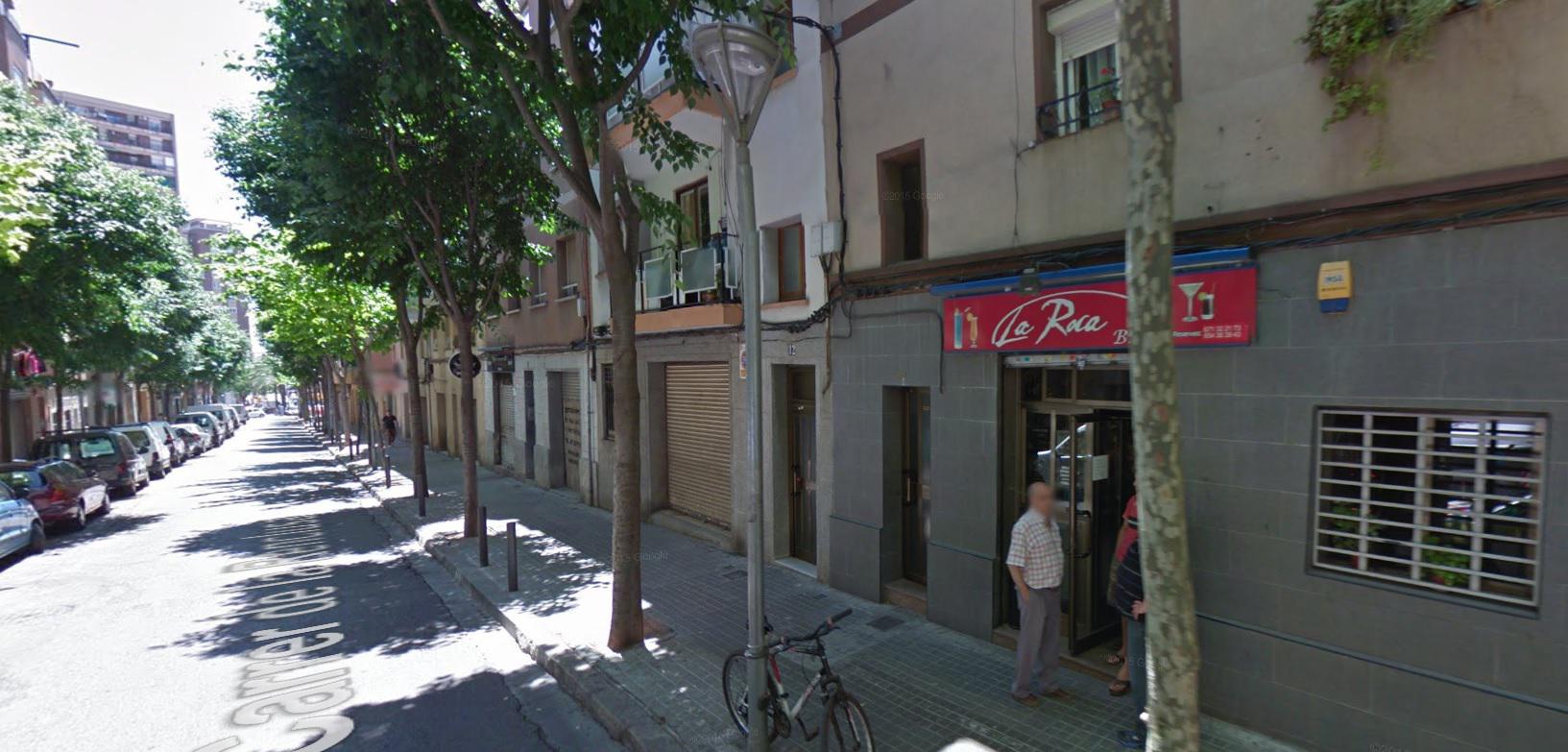 Rescatades deu persones per l’ensorrament parcial d’un sostre en un bar de L’Hospitalet
