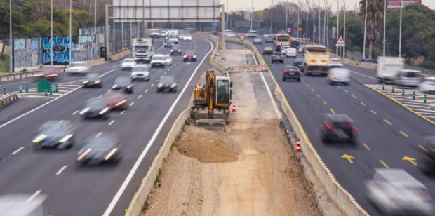 Obras del carril bus en la B-23 a la altura de Sant Joan Despí