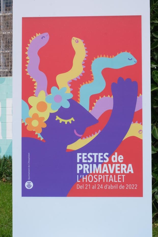 Alba López Toledo, la autora del colorido cartel de las Fiestas de Primavera 2022 de L'Hospitalet