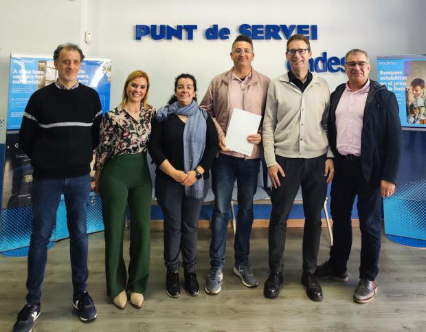 80 empresas de Castelldefels y sus trabajadores disfrutarán de descuentos en su factura de la luz