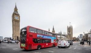 Llamativa promoción turística de la ciudad en los autobuses de Londres