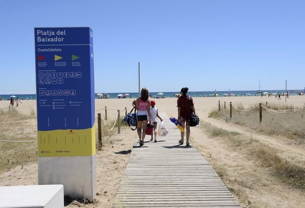 Castelldefels lanza campaña para prevenir ahogamientos en playas y piscinas