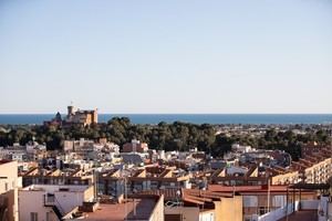 Castelldefels alcanza los 70.057 habitantes en enero de 2025