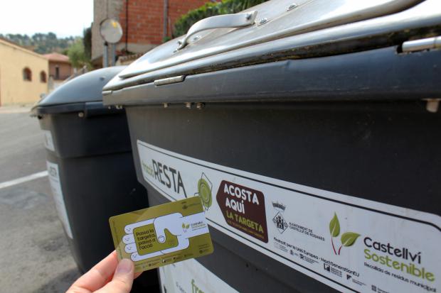 Castellví instala contenedores inteligentes para reciclar las fracciones resto y orgánica
