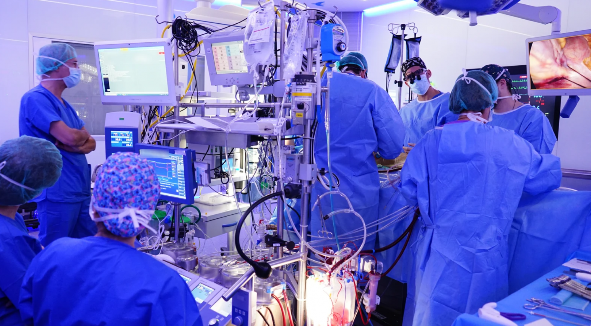 Nuevo centro especializado en cardiopatías congénitas que aplica cirugía robótica en niños