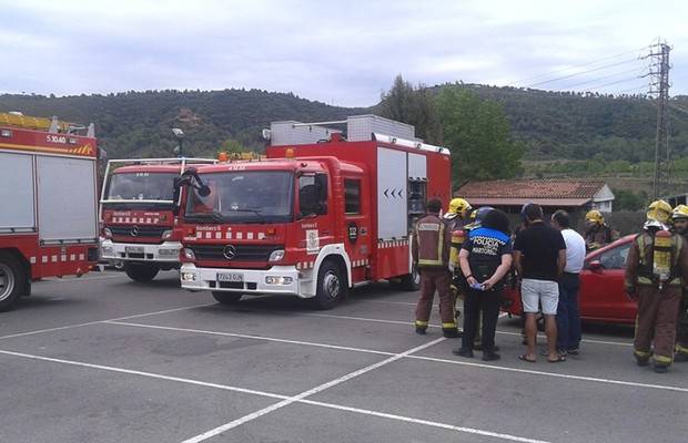 Una reacció tòxica al CIES i la piscina d’estiu de Martorell deixa dos ferits i una trentena de persones desallotjades