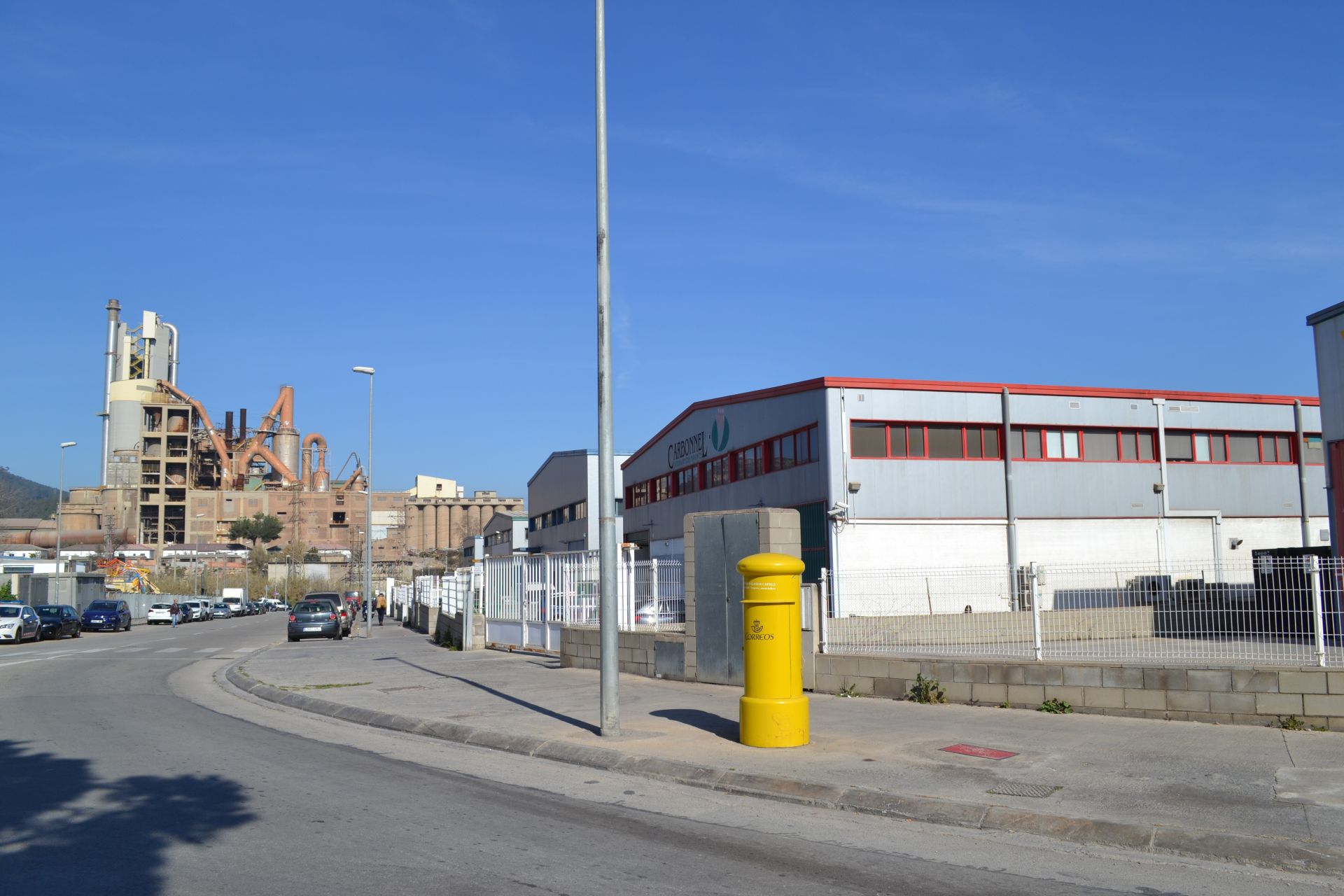 Sant Vicenç sortirà aquest dissabte al carrer contra la crema de pneumàtics a Ciments Molins