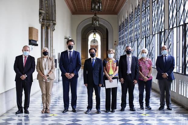 La primera cátedra de cirugía robótica llega a Cataluña de la mano de la UB, el Hospital de Bellvitge y ABEX Excelencia Robótica