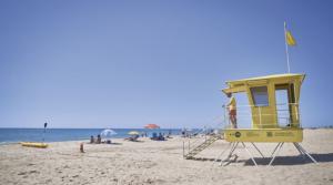 El Prat activa el servicio de socorrismo y vigilancia en sus playas