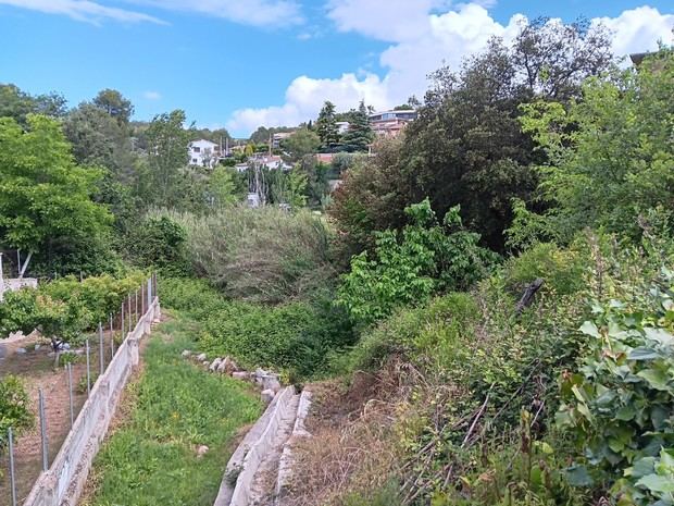 Inician trabajos de mantenimiento en el Torrent de l’Afilador de Vallserrat en Sant Esteve Sesrovires