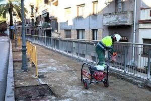 Martorell inicia esta semana mejoras en las aceras y el alumbrado del carrer del Mur
