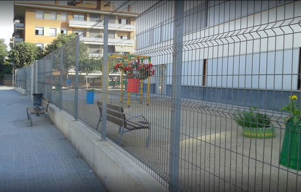 Desconcierto por el cierre del colegio Joan Juncadella de Sant Vicenç dels Horts por covid-19