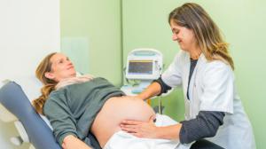 El Hospital San Juan de Dios implementa un novedoso programa para las embarazadas