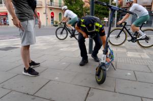 Viladecans refuerza el control sobre los patinetes eléctricos tras aumentar las infracciones en 2025
