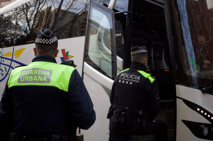 L'Hospitalet organiza una campaña de control en el transporte escolar de viajeros y menores