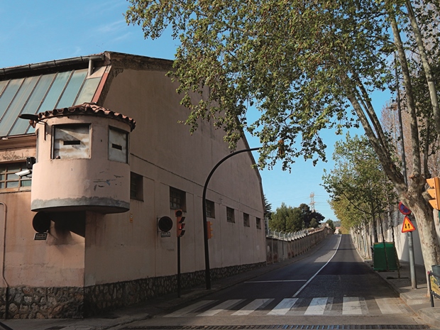 El cuartel militar de Sant Boi será el ‘hotel’ de guardias civiles y policías nacionales