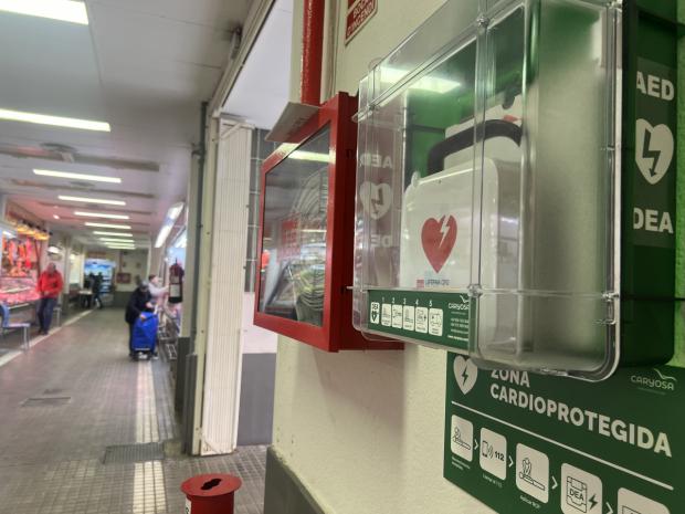 L'Hospitalet instala desfibriladores de tecnología avanzada para que salvar vidas sea más sencillo