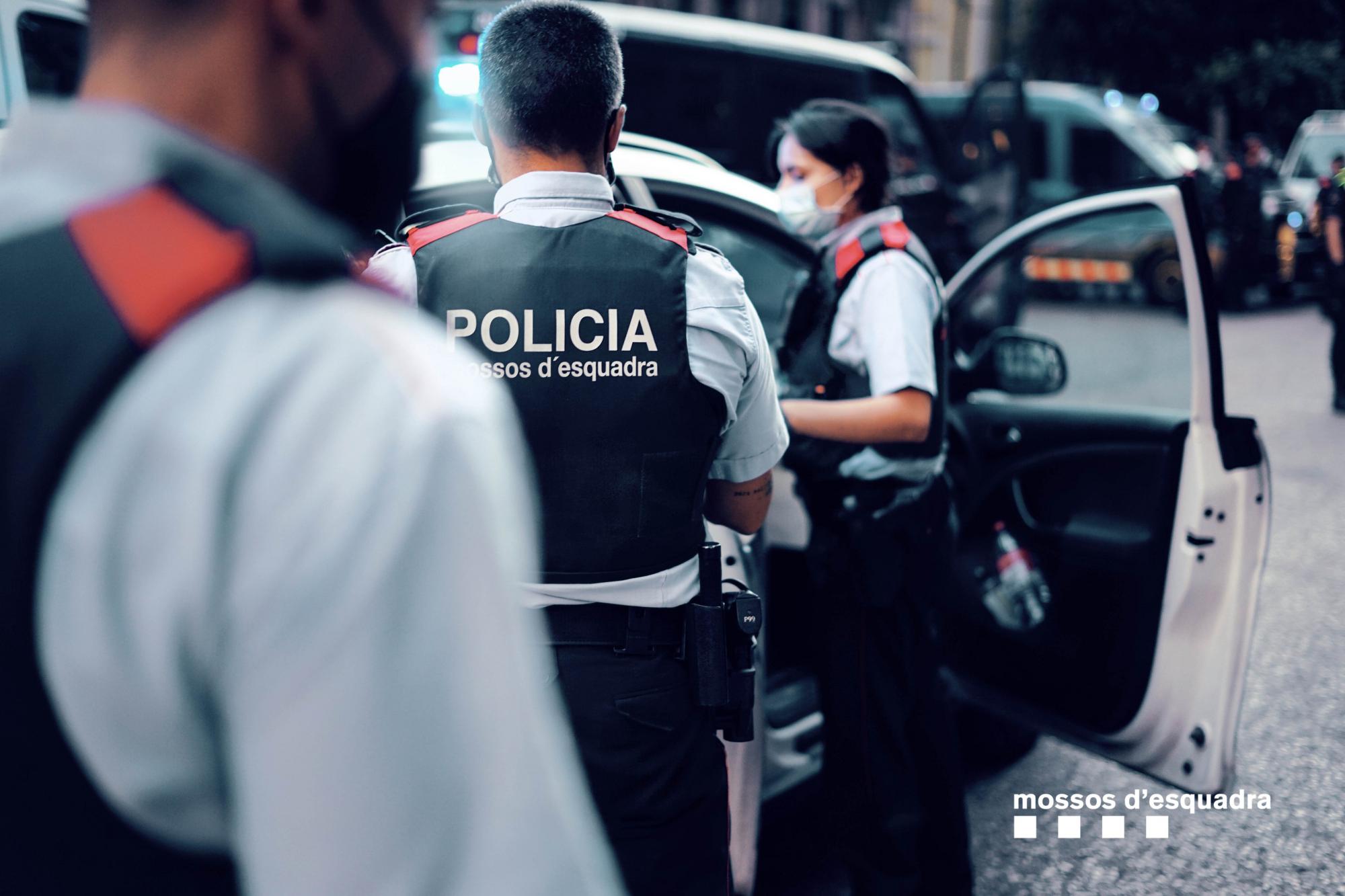 En prisión dos hombres por robar en domicilios de l’Hospitalet de Llobregat