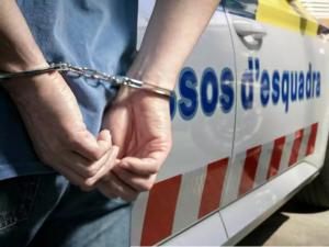 El ladrón que siempre cometía el mismo error: 4 atracos en Gavà y Viladecans que acabaron mal