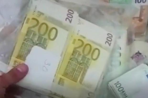 Extracción del dinero en efectivo por los Mossos d'Escuadra