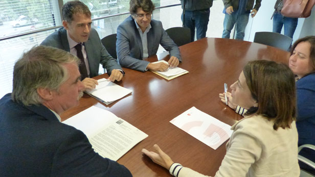 Gavà aconsegueix el compromís de la Generalitat per aixecar pantalles acústiques al pont de la C-234