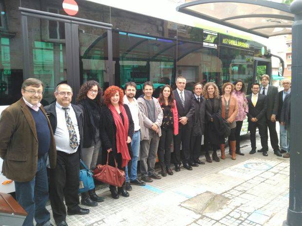 Un nou Bus Exprés connecta Vallirana i Cervelló amb Barcelona en menys temps