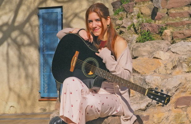 Moni: “Costa fer-te popular per les coses que vols i per les que realment et puguin servir”