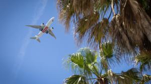 Castelldefels vigila las operaciones del aeropuerto que generan ruido sobre el municipio