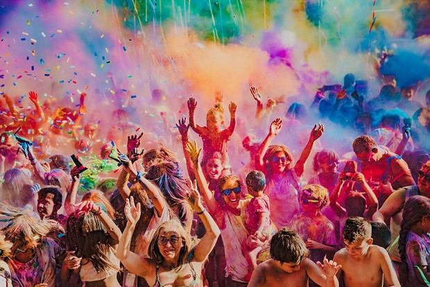 El Holi Festival llenará de color la plaza de les Cultures de Martorell