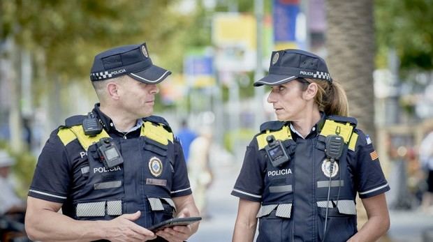 El Prat busca 15 nuevos agentes de policía para reforzar la seguridad local hasta el 20 de abril