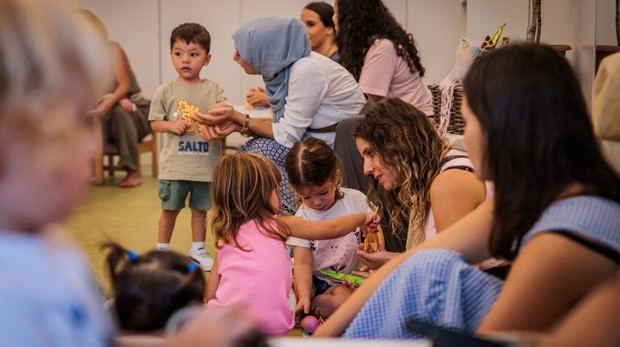 El Prat destina 400.000 euros más a mejorar las escuelas bressol municipales en 2026